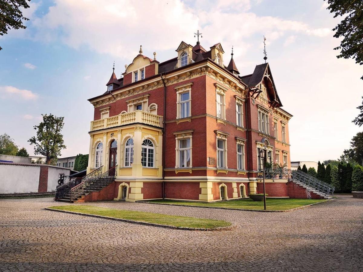 Palac Fabrykanta Myszków Exterior foto